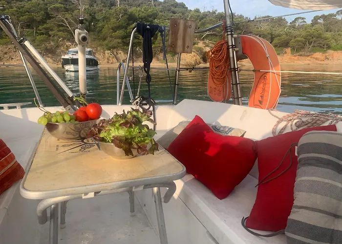 Voilier à Porquerolles *